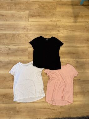 Old Navy Girls Black White and Pink Short Sleeve Tees